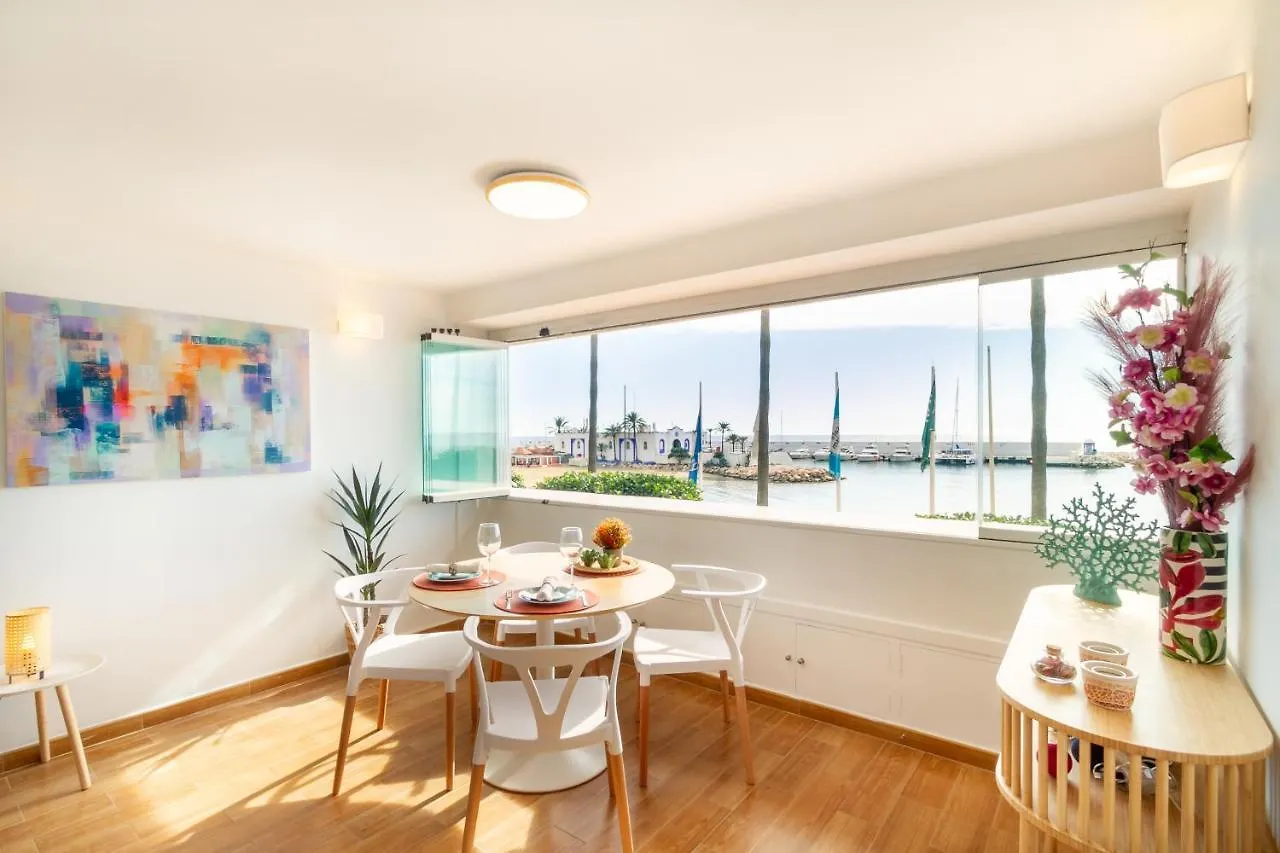 Marbella Banus Suites - Marbella Beach Front Suite Apartment