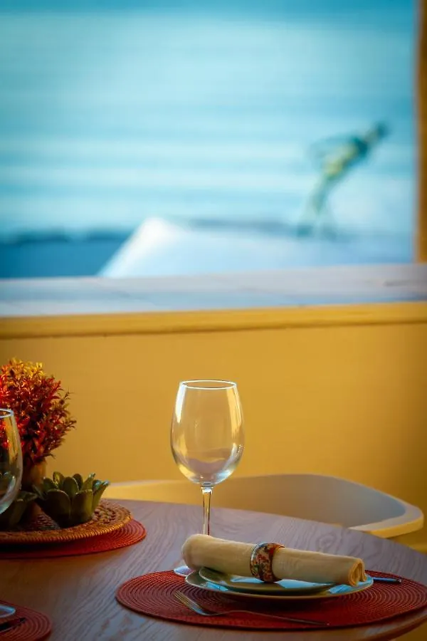 Marbella Banus Suites - Marbella Beach Front Suite Apartment