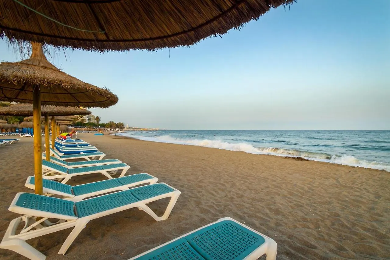 Marbella Banus Suites - Marbella Beach Front Suite Apartment 0*,