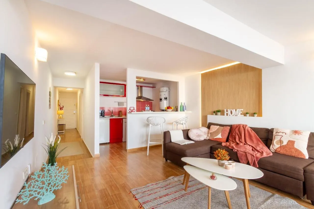 Marbella Banus Suites - Marbella Beach Front Suite Apartment 0*,