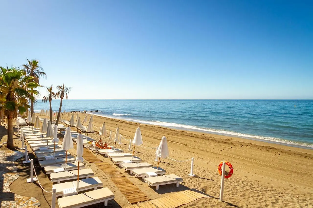 Marbella Banus Suites - Marbella Beach Front Suite Apartment Spain