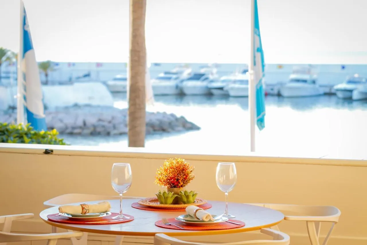 Marbella Banus Suites - Marbella Beach Front Suite Apartment