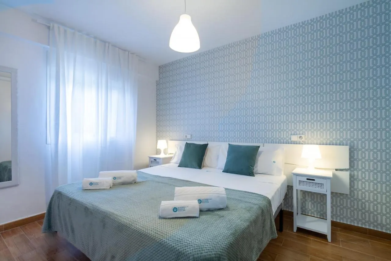 Marbella Banus Suites - Marbella Beach Front Suite Apartment