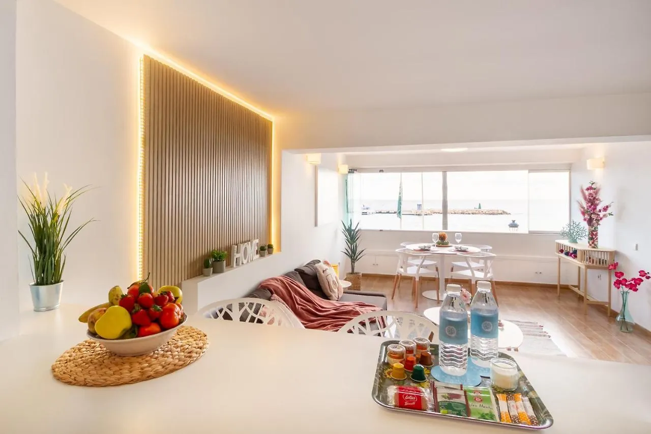 Marbella Banus Suites - Marbella Beach Front Suite Apartment