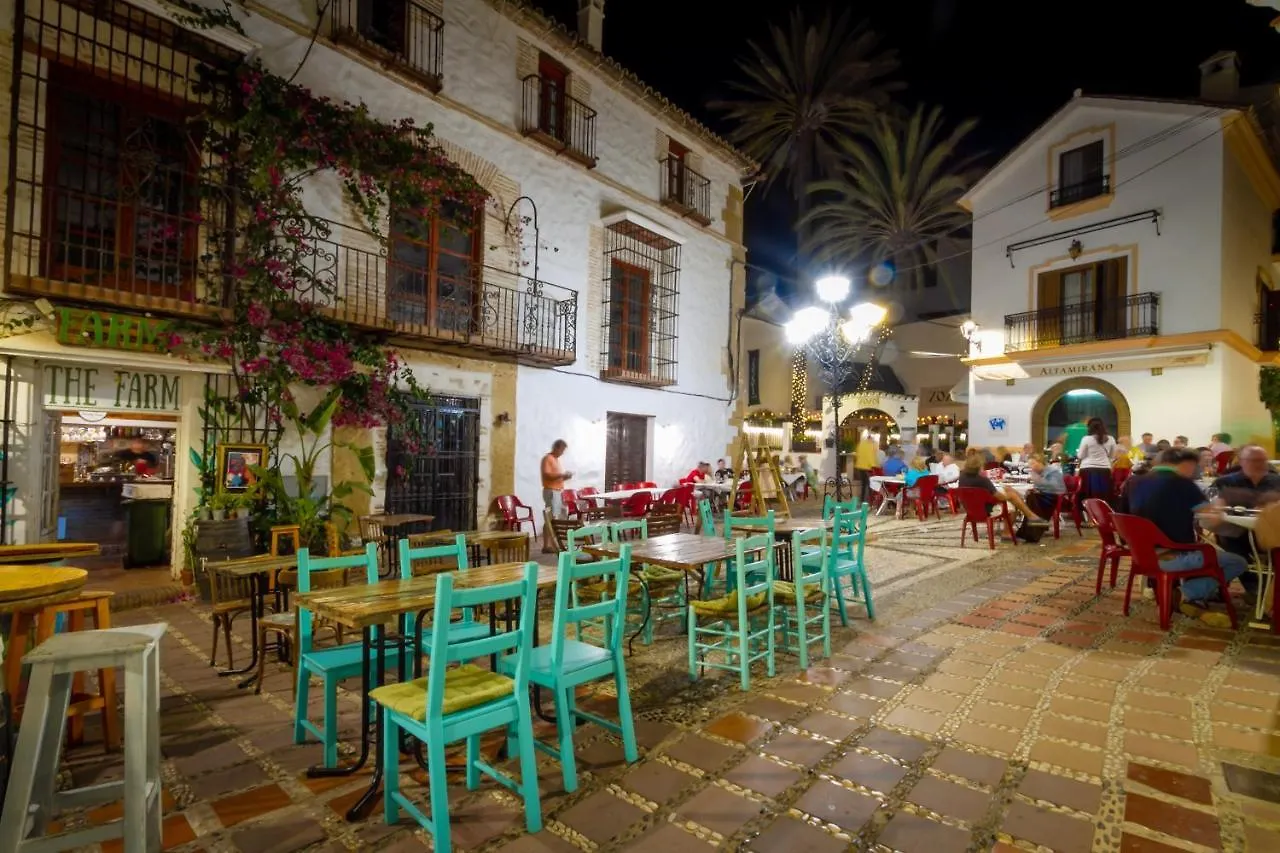 Marbella Banus Suites - Marbella Beach Front Suite Apartment